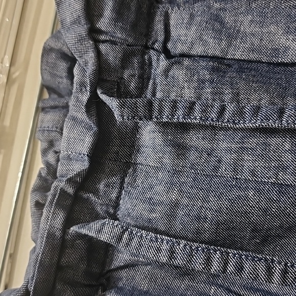 Uniqlo linen shorts - Picture 2 of 6